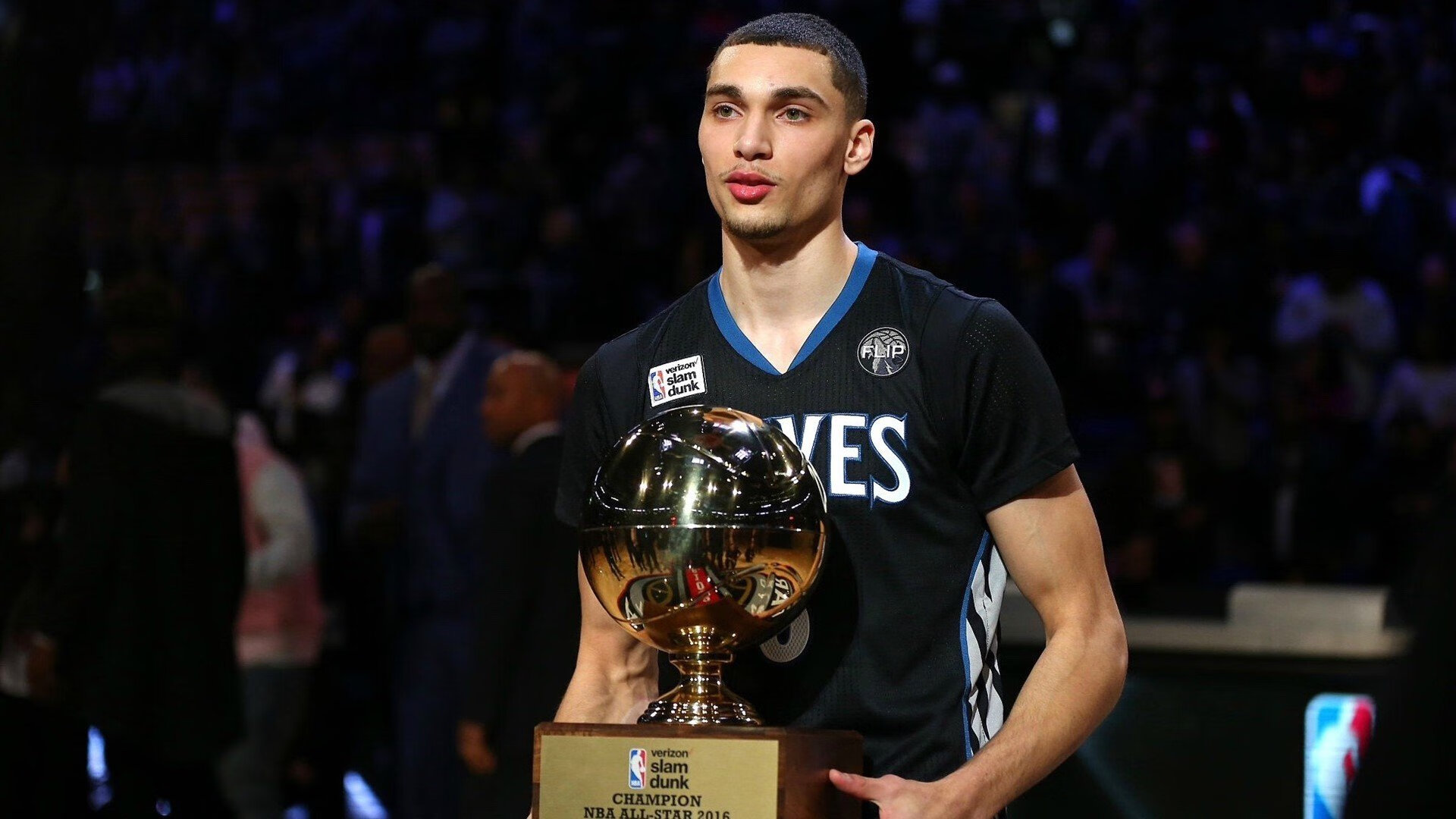 梅德韦杰夫赛后谦逊发言登热搜，休斯顿火箭鏖战利雅得新月引发热议-九游会免费注册